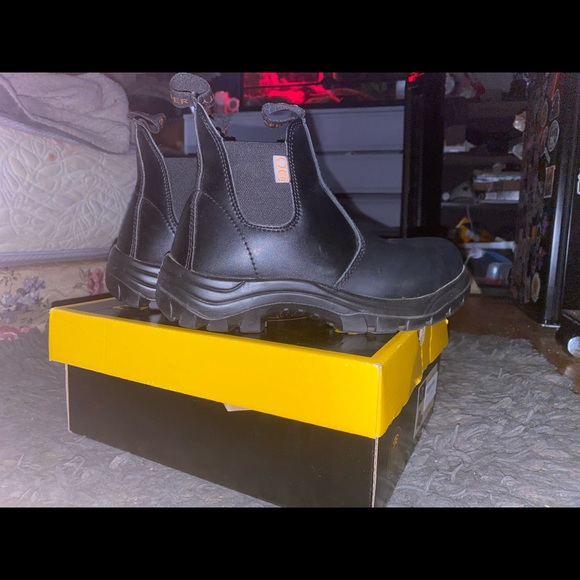 Steel toe boots - Picture 2 of 5